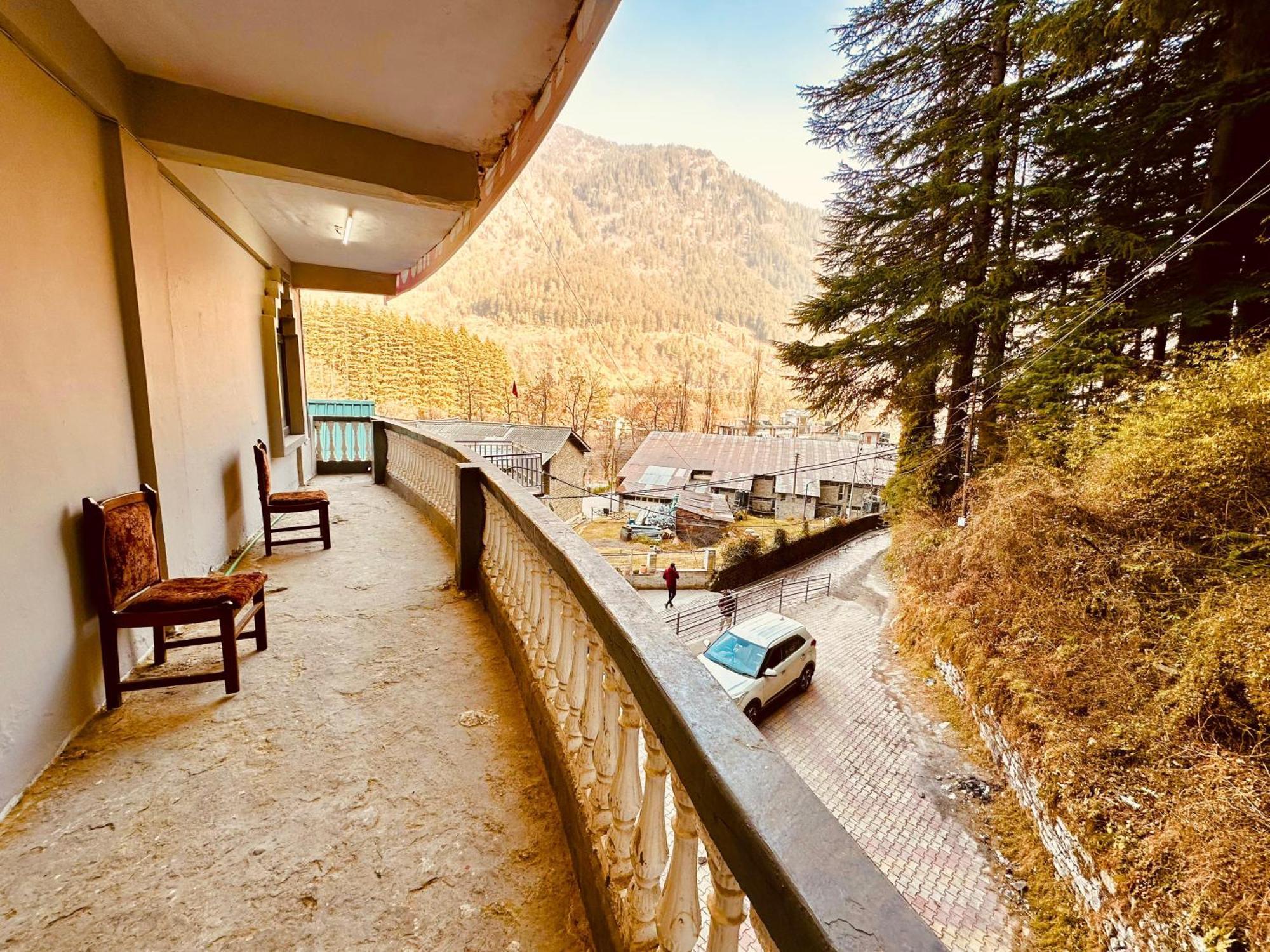 Hotel D Kanchan Manali Manāli Exterior foto